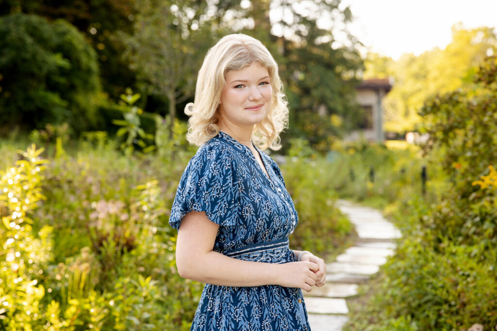 Senior photos in nature location